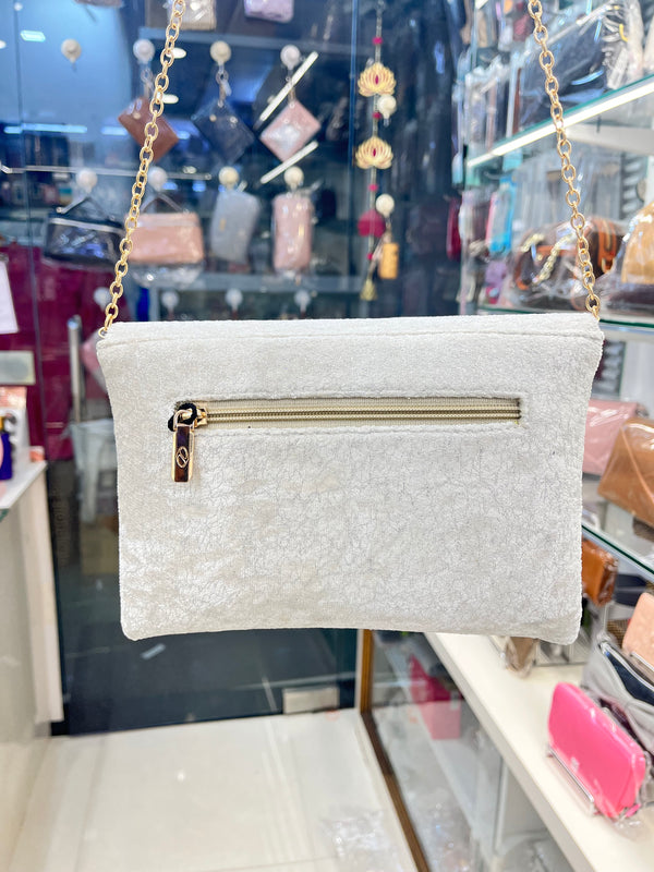 PEARL BLOOM PURSE