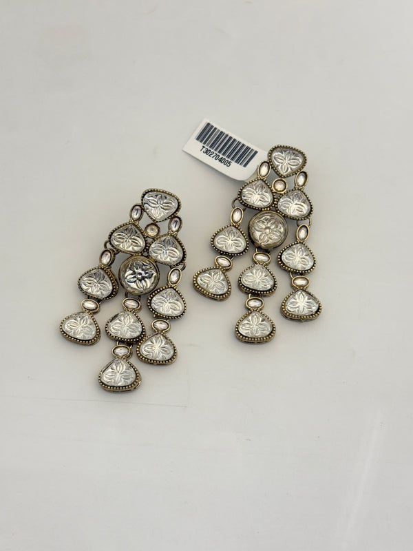SARA EARRINGS