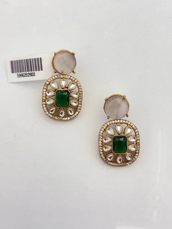 WHITE GOLD POLKI EARRING