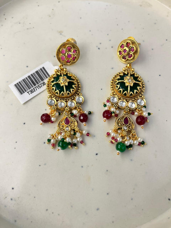 ANTIQUE EARRING