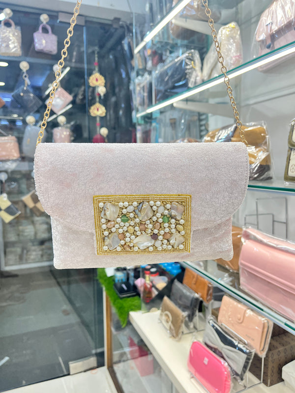 PEARL BLOOM PURSE