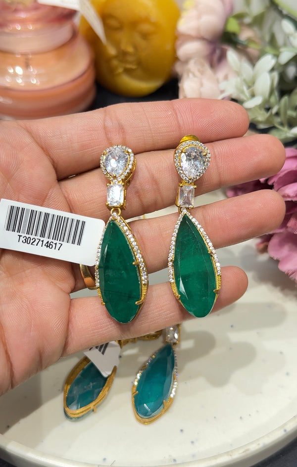 GREEN AD DOUBLET STONE EARRING