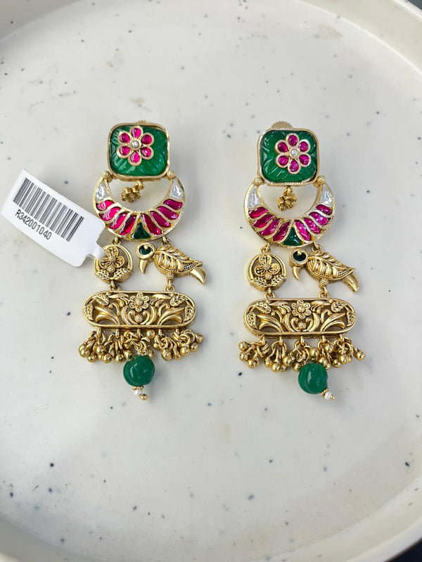 ANTIQUE EARRING