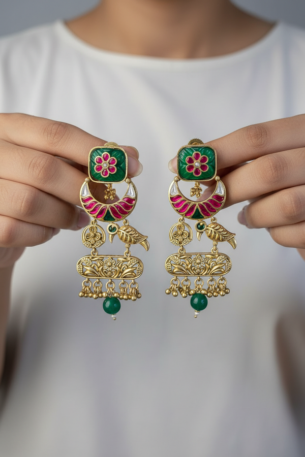 ANTIQUE EARRING