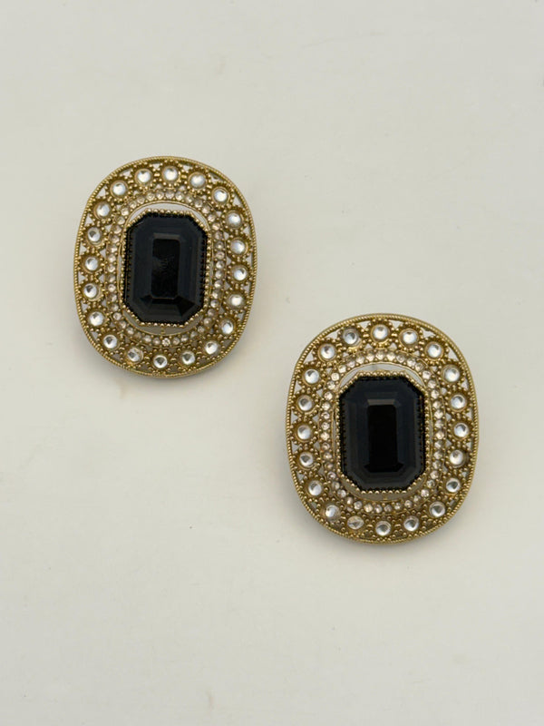 BLACE ZICRON STUDS